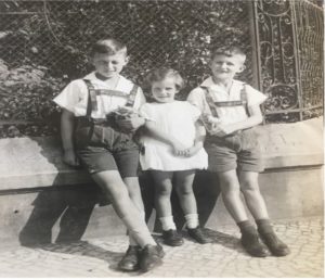 Erinnerungen an Magdeburg. Eine Kindheit und Jugend im Deutschland der Nazizeit (Buchpremiere) @ Stadtbibliothek Magdeburg