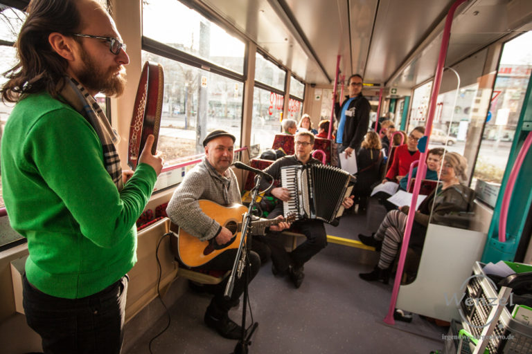 Bildung und Konzert in der Bahn